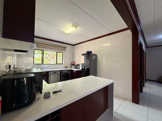 3 Bedroom Apartment / Flat For Sale in Summerset