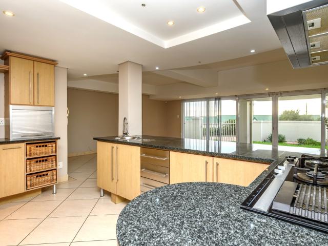 3 Bedroom Apartment / Flat For Sale in Summerstrand
