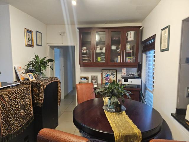 3 Bedroom Apartment / Flat For Sale in Pinetown Central