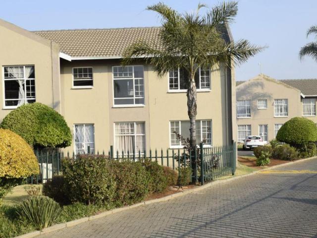 3 Bedroom Apartment / Flat For Sale in Ravenswood