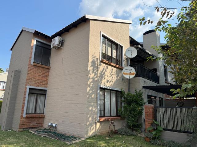 3 Bedroom Apartment / Flat For Sale in Waterval East