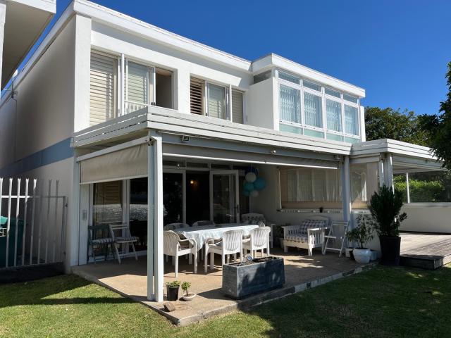 3 Bedroom Apartment / Flat For Sale in West Bank
