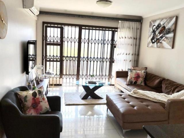 3 Bedroom Apartment / Flat For Sale in Westbrook