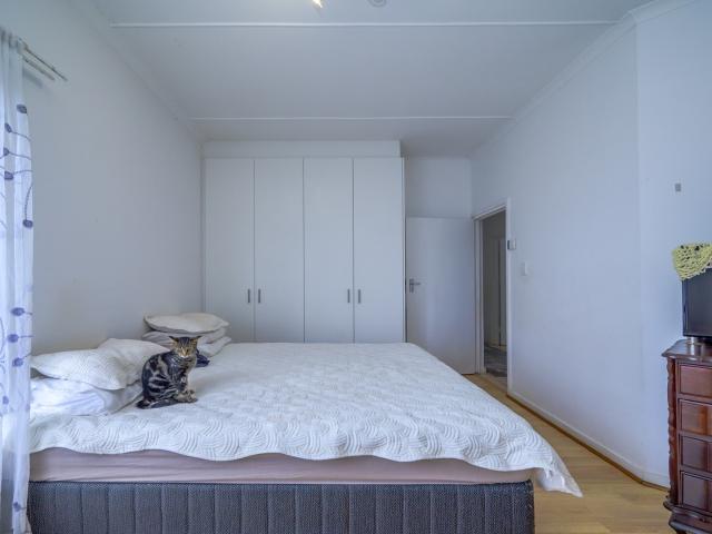 3 Bedroom Apartment / Flat For Sale in Westbrook