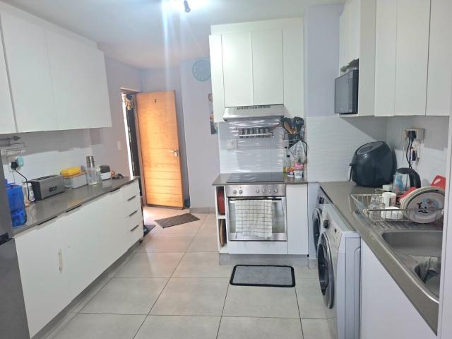 3 Bedroom Apartment / Flat For Sale in Umbogintwini