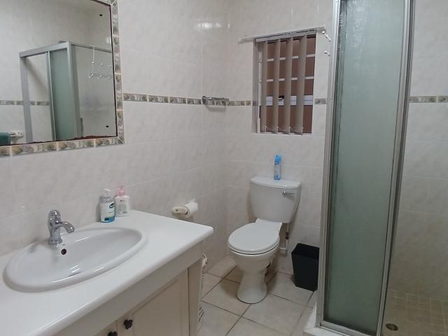 3 Bedroom Apartment / Flat For Sale in Uvongo