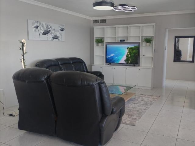 3 Bedroom Apartment / Flat To Rent in Umhlanga Ridge