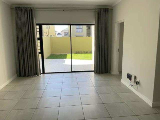 3 Bedroom Apartment / Flat To Rent in Waterfall