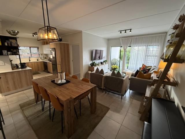3 Bedroom Apartment / Flat To Rent in Waterfall