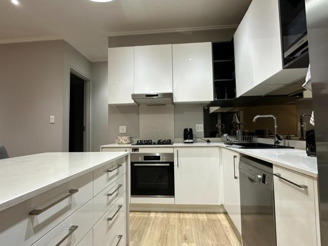 3 Bedroom Apartment / Flat To Rent in Baileys Muckleneuk