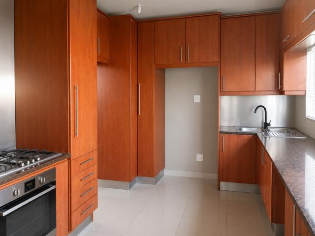 3 Bedroom Apartment / Flat To Rent in Belgravia
