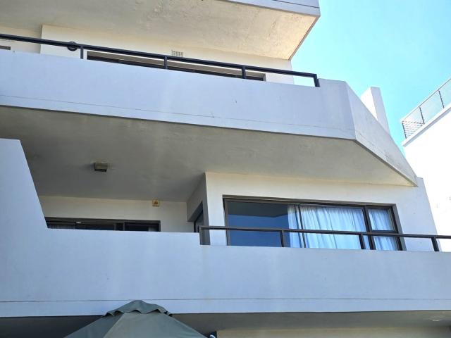 3 Bedroom Apartment / Flat To Rent in Bloubergrant