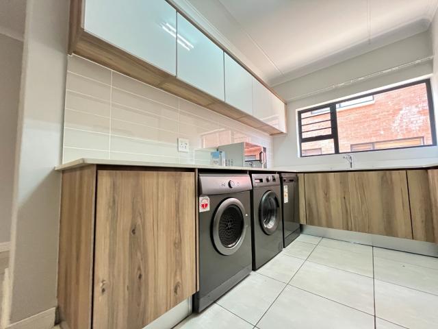 3 Bedroom Apartment / Flat To Rent in Blyde Riverwalk Estate