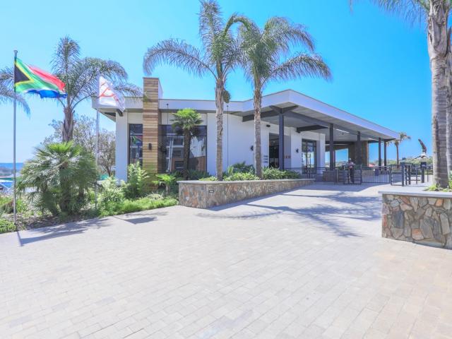 3 Bedroom Apartment / Flat To Rent in Blyde Riverwalk Estate