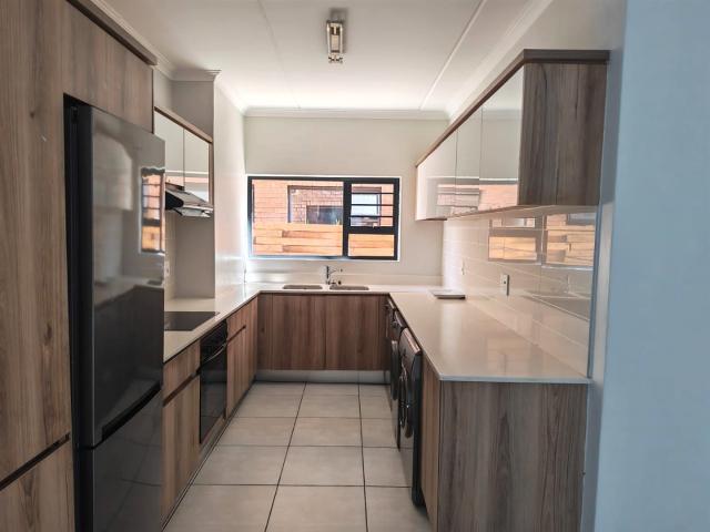 3 Bedroom Apartment / Flat To Rent in Blyde Riverwalk Estate
