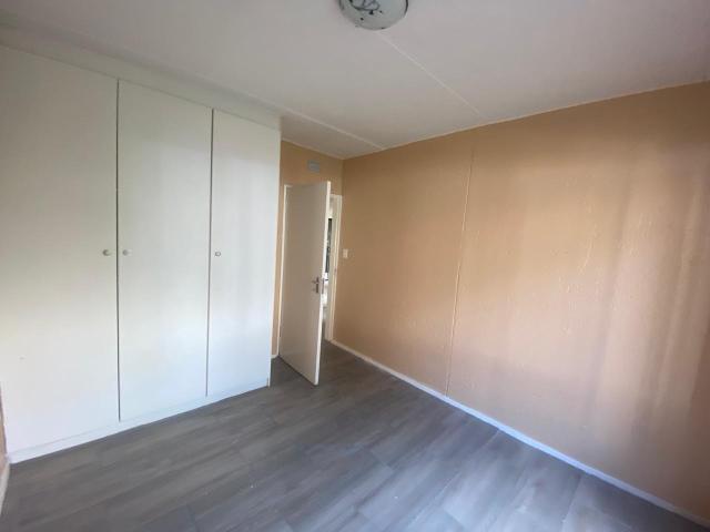 3 Bedroom Apartment / Flat To Rent in Bromhof