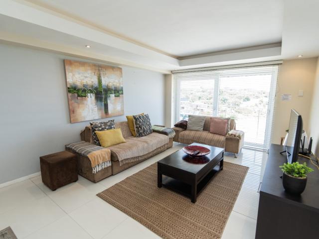 3 Bedroom Apartment / Flat To Rent in Brookes Hill