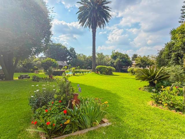 3 Bedroom Apartment / Flat To Rent in Denlee