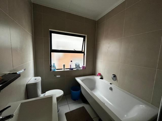 3 Bedroom Apartment / Flat To Rent in Fourways