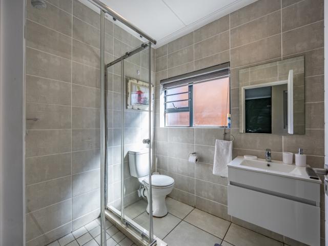 3 Bedroom Apartment / Flat To Rent in Hazeldean