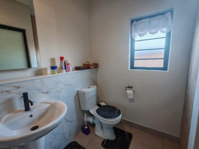 3 Bedroom Apartment / Flat To Rent in Mooikloof Glen