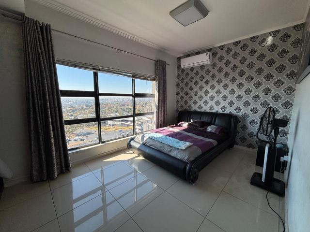 3 Bedroom Apartment / Flat To Rent in Morningside