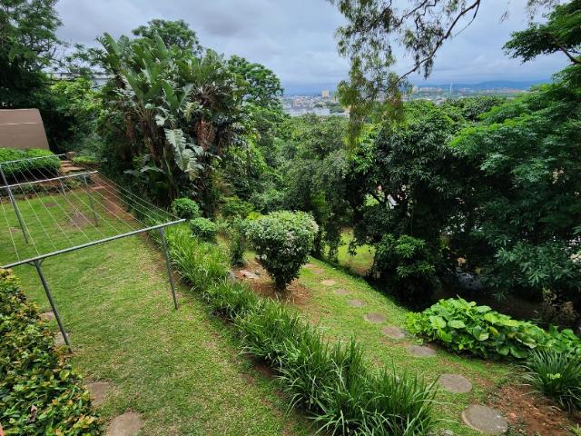 3 Bedroom Apartment / Flat To Rent in Morningside