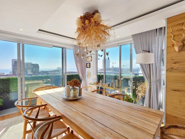 3 Bedroom Apartment / Flat To Rent in Sea Point