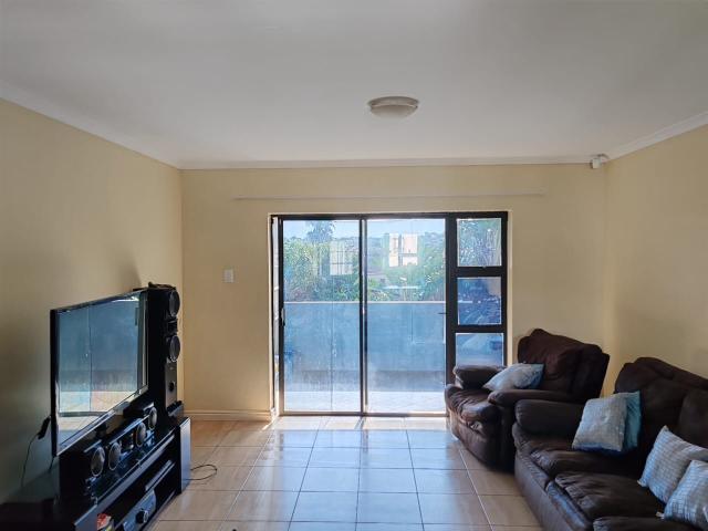 3 Bedroom Apartment / Flat To Rent in Sherwood