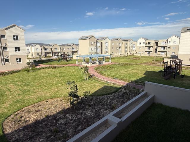 3 Bedroom Apartment / Flat To Rent in Sunningdale