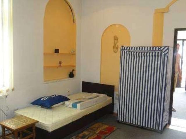 3 bedroom apartment for rent near Cuza University