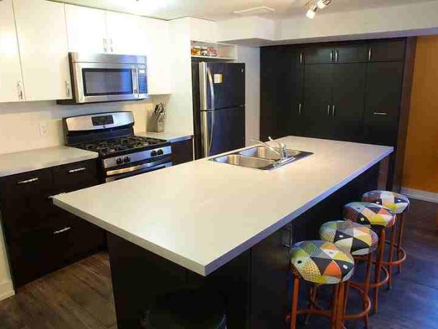 3 Bedroom Apartment for Rent at 158 Meadowlands Dr W, Ottawa, ON K2G 2S6 Meadowlands