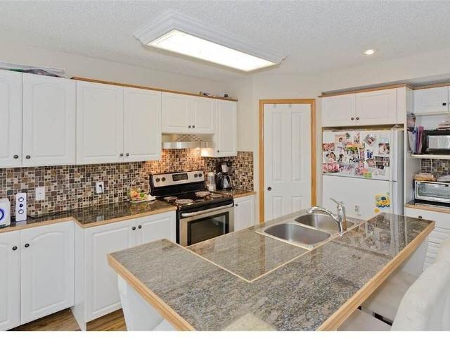3 Bedroom Apartment for Rent at 168 Mt Allan Cir Se, Calgary, AB T2Z 2S5 McKensie Lake