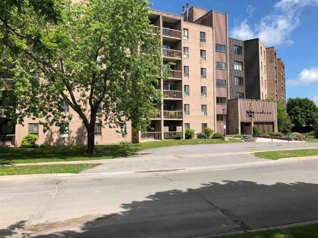 3 Bedroom Apartment for Rent at 17 Hallgate Apartments, Kingston, ON K7M 7H5 Polson Park