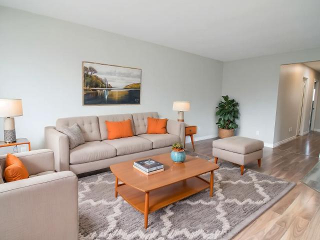 3 Bedroom Apartment for Rent at 10 Wallace St, St. Catharines, ON L2S 1E9 Western Hill