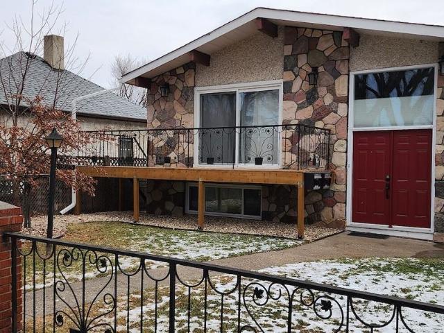 3 Bedroom Apartment for Rent at 11923 93 St Nw, Edmonton, AB T5G 1E6 Alberta Avenue