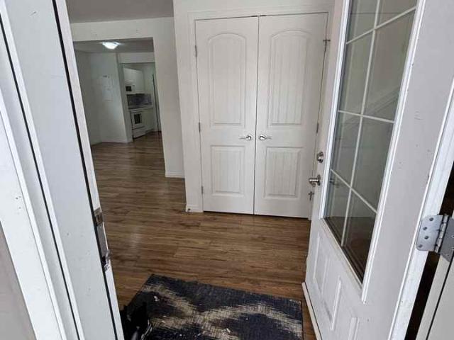 3 Bedroom Apartment for Rent at 12224 60 St Nw, Edmonton, AB T5W 3Z9 Montrose