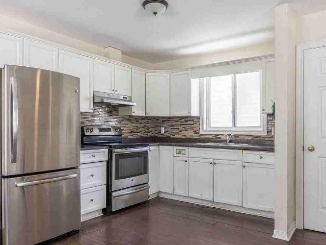 3 Bedroom Apartment for Rent at 138 Carlton St, St. Catharines, ON L2R 7S6 York Haig