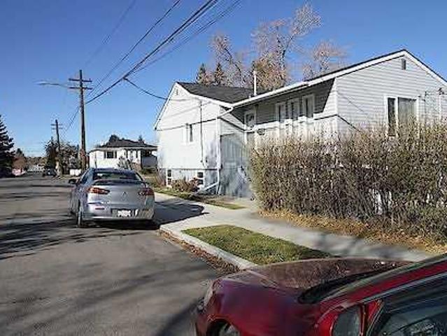 3 Bedroom Apartment for Rent at 3902 Centre B St Nw, Calgary, AB T2K 0W2 Highland Park