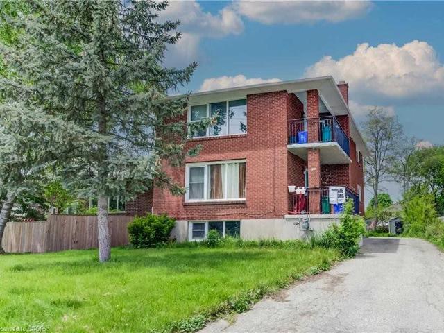 3 Bedroom Apartment for Rent at 318 Erb St W, Waterloo, ON N2L 1W3 Beechwood
