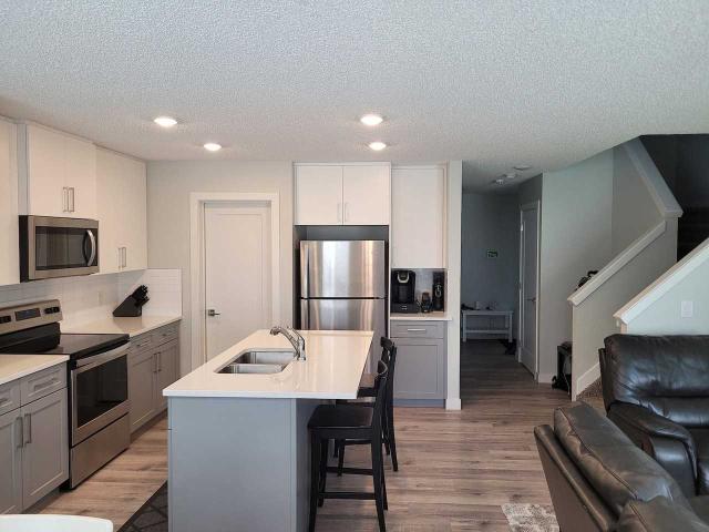 3 Bedroom Apartment for Rent at 6411 177 Ave Nw, Edmonton, AB T5Y 3X4 McConachie