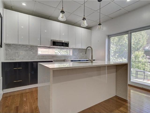 3 Bedroom Apartment for Rent at 8955 Rue De Reims, Montréal, QC H2N 1T2 Ahuntsic