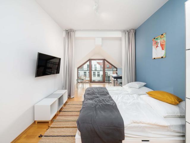 3 bedroom apartment for rent in Berlin, perfect for professionals, couples, families, students, and Erasmus