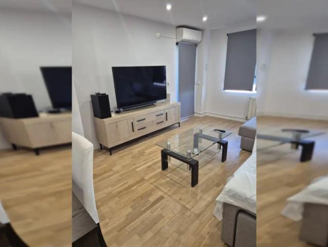 3 bedroom apartment for rent in Cabanyal Canyamelar