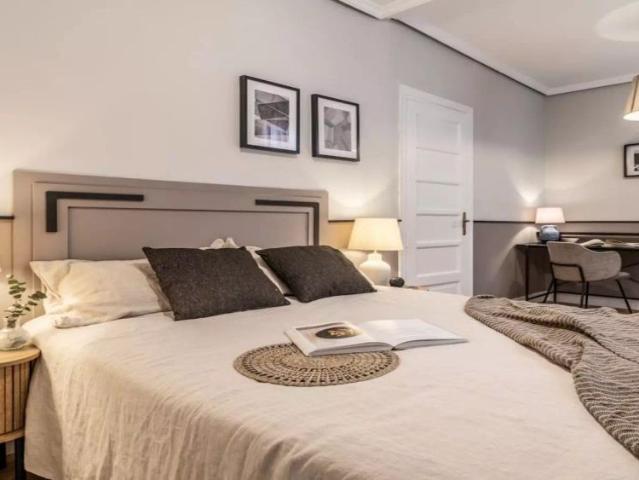 3 bedroom apartment for rent in Castellana