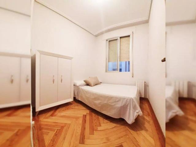 3 bedroom apartment for rent in Chamberí, Madrid
