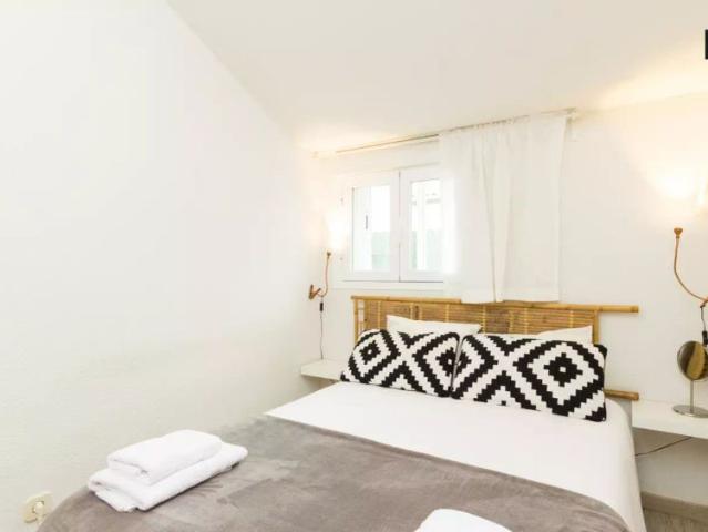 3 bedroom apartment for rent in Cortes, perfect for professionals and students