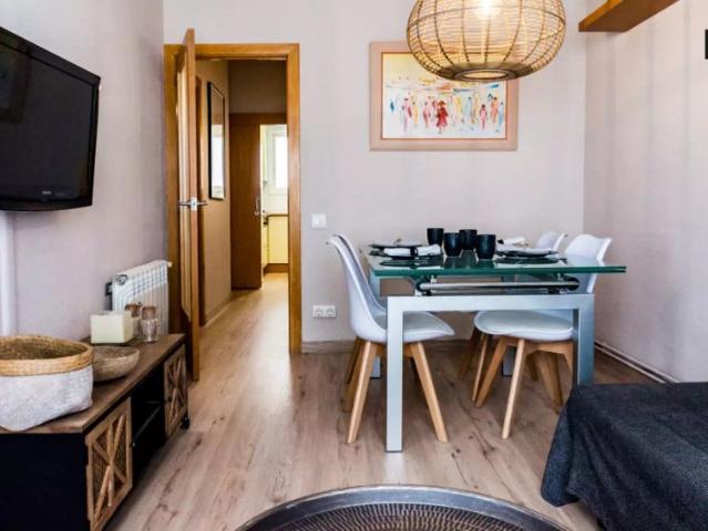 3 bedroom apartment for rent in Eixample Dreta