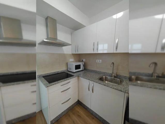 3 bedroom apartment for rent in El Cerezo, Seville