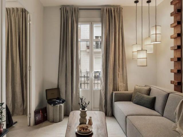 3 bedroom apartment for rent in El Poble Sec